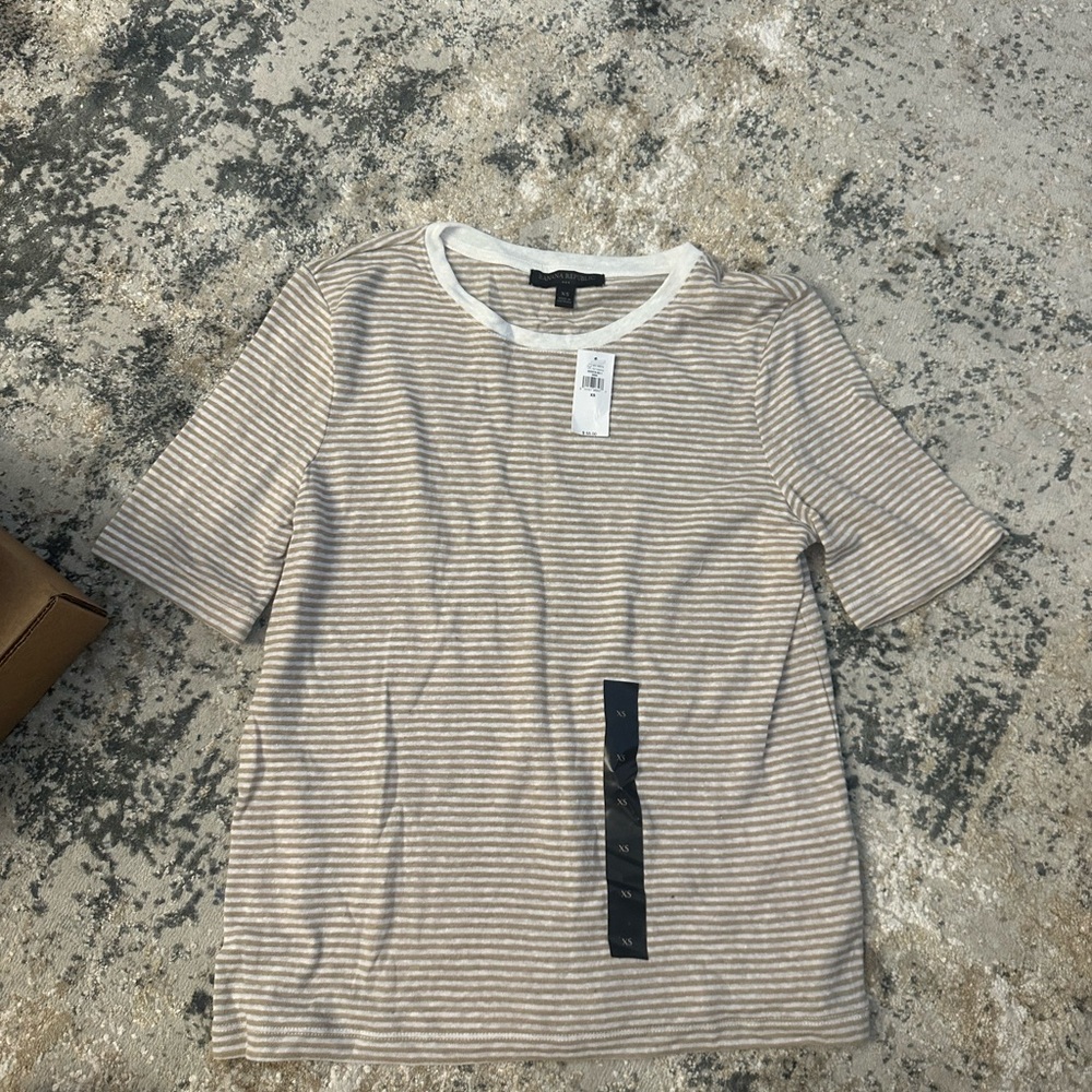 NWT banana republic linen blend tee